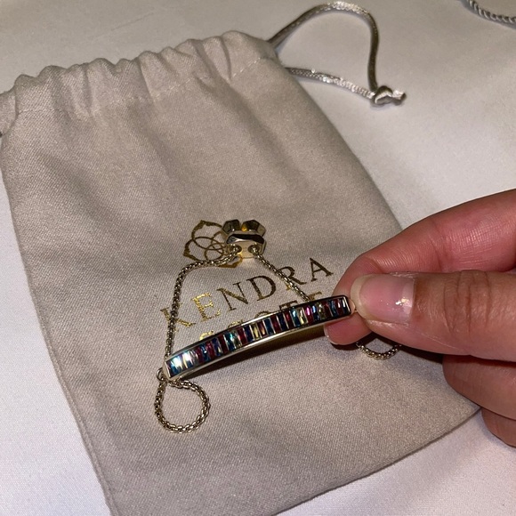 Bracelet - Picture 1 of 2